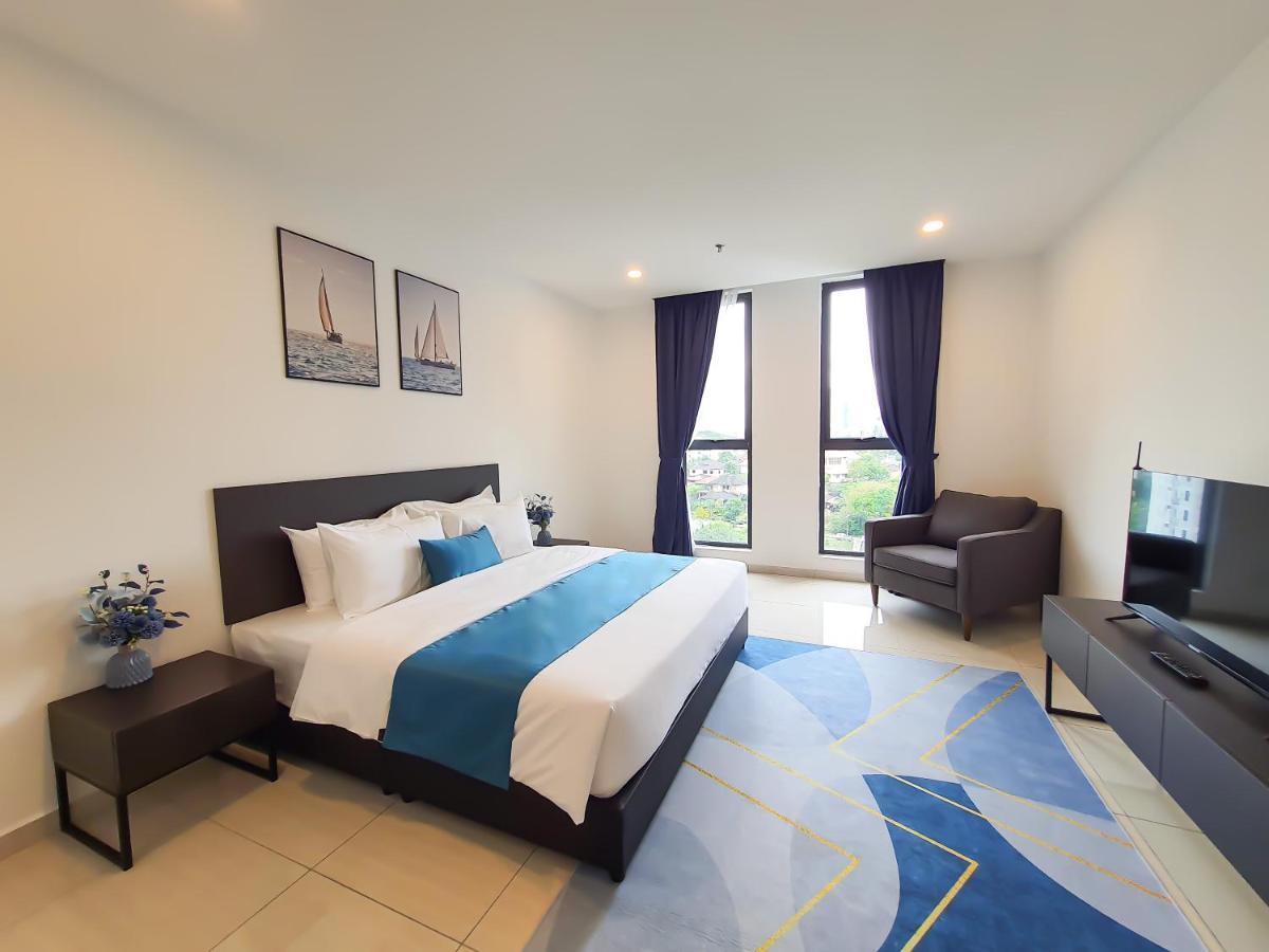 Ramada Suites By Wyndham The Straits ジョホールバル エクステリア 写真