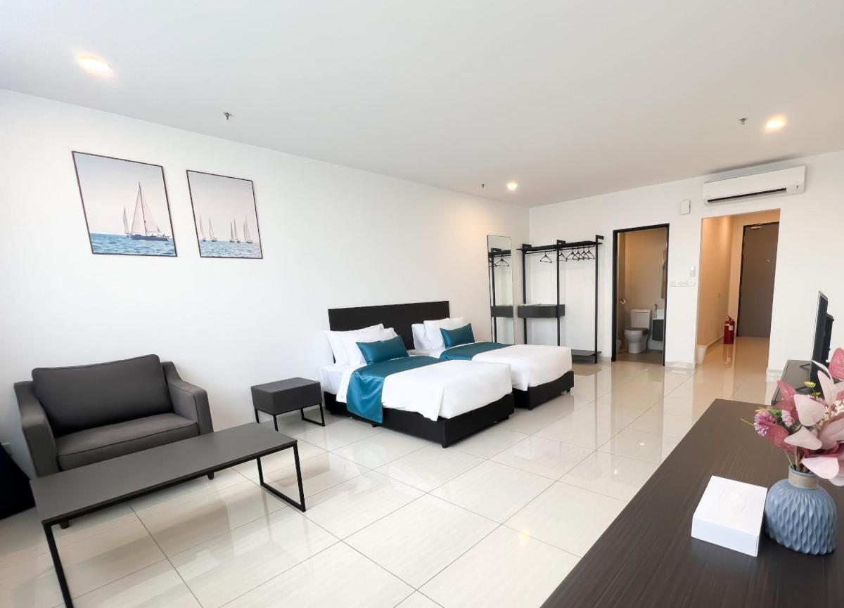 Ramada Suites By Wyndham The Straits ジョホールバル エクステリア 写真